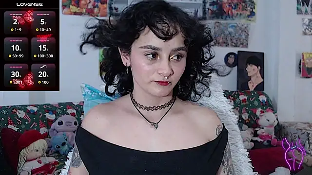 Snapshot of kitty22_ chatting on 12/18/25, 03:18 kitty22 online show from 12/18/25, 03:18