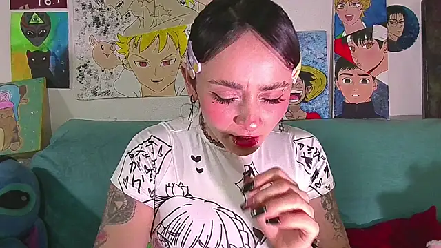 Snapshot of kitty22_ chatting on 05/15/26, 01:51 kitty22 online show from 05/15/26, 01:51