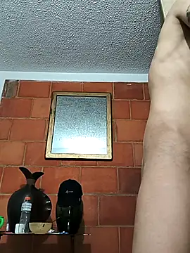 Snapshot of JoseHosther20@xh chatting on 09/21/25, 04:14 JoseHosther20xh online show from 09/21/25, 04:14