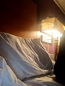 Snapshot of Treemandude chatting on 09/13/25, 06:29 Treemandude online show from 09/13/25, 06:29