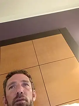 Snapshot of Treemandude chatting on 09/15/25, 12:10 Treemandude online show from 09/15/25, 12:10