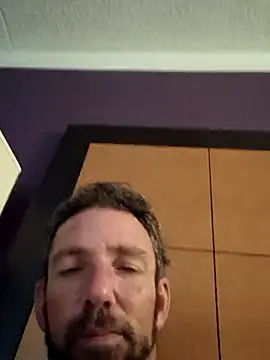 Snapshot of Treemandude chatting on 10/17/25, 12:58 Treemandude online show from 10/17/25, 12:58