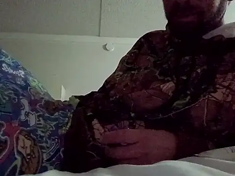 Snapshot of Treemandude chatting on 10/30/25, 09:44 Treemandude online show from 10/30/25, 09:44