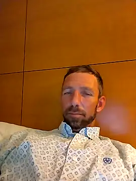 Snapshot of Treemandude chatting on 11/16/25, 01:44 Treemandude online show from 11/16/25, 01:44