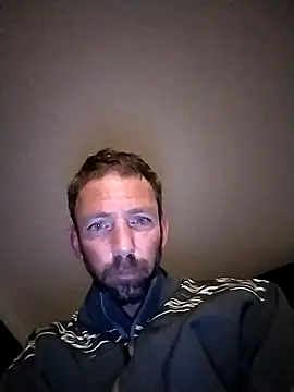 Snapshot of Treemandude chatting on 12/02/25, 03:51 Treemandude online show from 12/02/25, 03:51