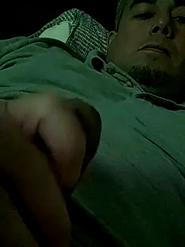 Snapshot of Manolete007x chatting on 03/21/25, 04:39 Manolete007x online show from 03/21/25, 04:39