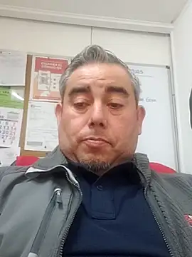 Snapshot of Manolete007x chatting on 12/04/25, 10:51 Manolete007x online show from 12/04/25, 10:51