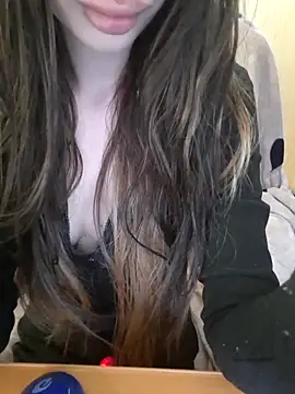 Elza kom online show from 05/30/26, 05:37