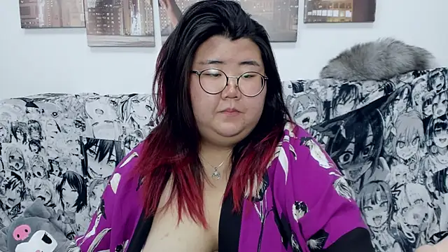 Snapshot of Nadine_asian chatting on 12/21/24, 02:26 Nadine asian online show from 12/21/24, 02:26