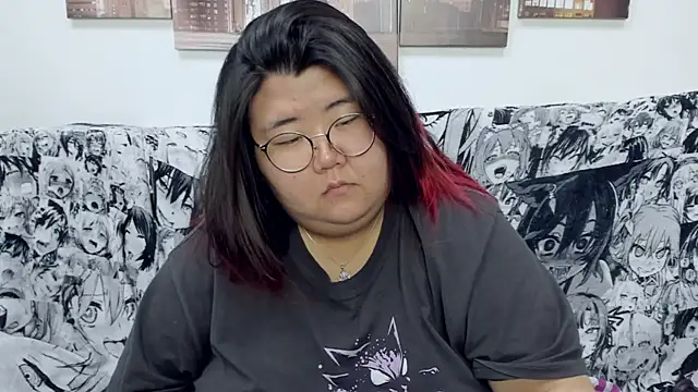 Snapshot of Nadine_asian chatting on 12/28/24, 06:28 Nadine asian online show from 12/28/24, 06:28