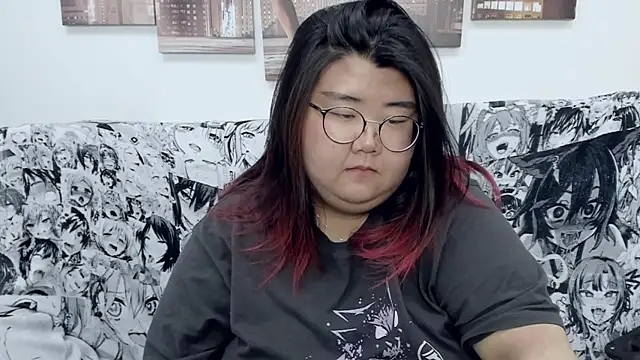 Snapshot of Nadine_asian chatting on 12/29/24, 11:07 Nadine asian online show from 12/29/24, 11:07