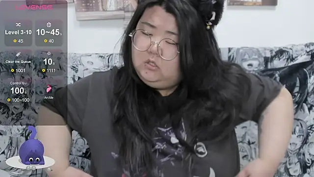 Snapshot of Nadine_asian chatting on 11/13/25, 08:24 Nadine asian online show from 11/13/25, 08:24