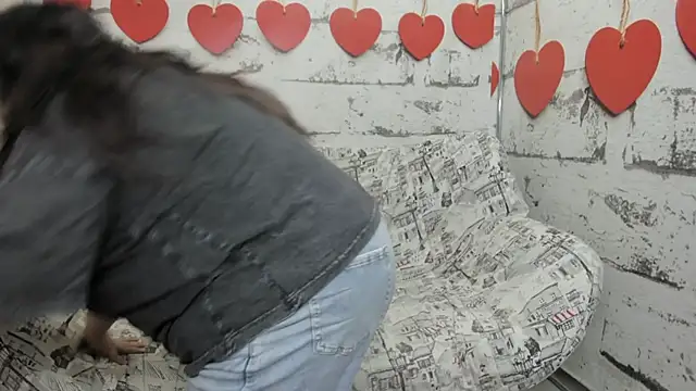 Snapshot of Nadine_asian chatting on 11/29/25, 01:52 Nadine asian online show from 11/29/25, 01:52