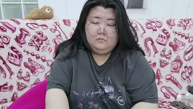 Snapshot of Nadine_asian chatting on 02/15/26, 07:51 Nadine asian online show from 02/15/26, 07:51