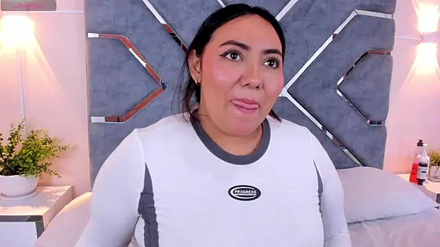 LucciaPorter online show from 12/01/25, 09:31