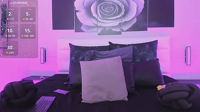 isabella simons online show from 12/20/25, 02:40