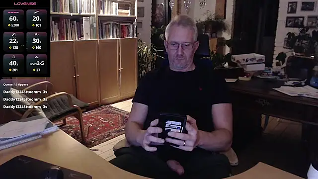 Snapshot of tom-swede chatting on 01/30/25, 04:34 tom-swede online show from 01/30/25, 04:34