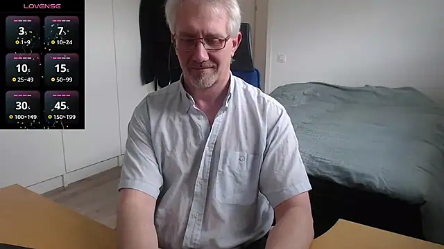 Snapshot of tom-swede chatting on 03/15/26, 01:39 tom-swede online show from 03/15/26, 01:39