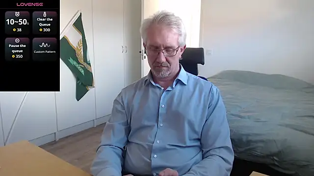 Snapshot of tom-swede chatting on 03/27/26, 01:33 tom-swede online show from 03/27/26, 01:33