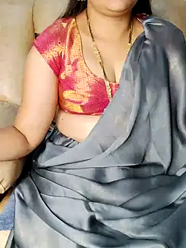 Traditional Housewife  online show from 02/17/25, 02:59