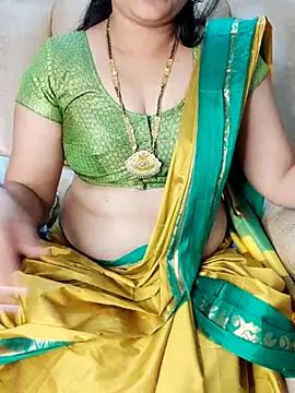 Traditional Housewife  online show from 02/19/25, 02:01