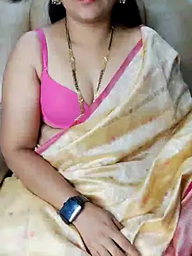 Traditional Housewife  online show from 03/16/25, 03:39