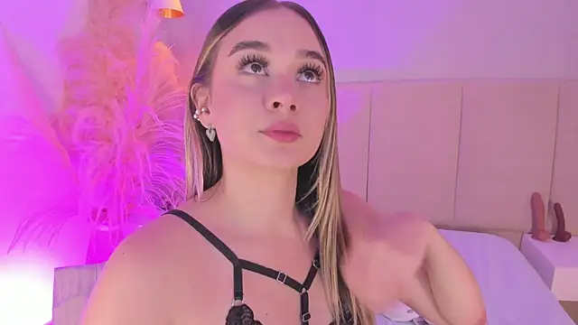 Snapshot of sofia_pamela chatting on 02/16/25, 01:58 sofia pamela online show from 02/16/25, 01:58