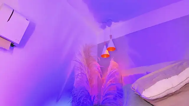 Snapshot of sofia_pamela chatting on 02/28/25, 01:26 sofia pamela online show from 02/28/25, 01:26