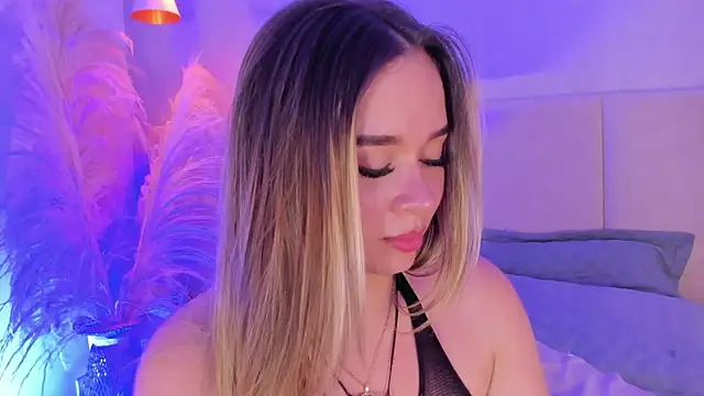 Snapshot of sofia_pamela chatting on 03/01/25, 01:32 sofia pamela online show from 03/01/25, 01:32