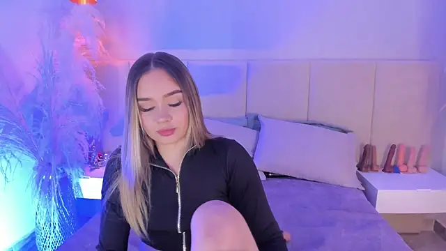 Snapshot of sofia_pamela chatting on 03/04/25, 07:22 sofia pamela online show from 03/04/25, 07:22