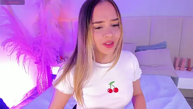 Snapshot of sofia_pamela chatting on 03/11/25, 07:14 sofia pamela online show from 03/11/25, 07:14