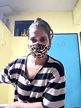 Snapshot of indianliza chatting on 12/17/24, 02:22 indianliza online show from 12/17/24, 02:22