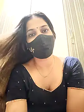 Snapshot of indianliza chatting on 01/17/25, 01:03 indianliza online show from 01/17/25, 01:03