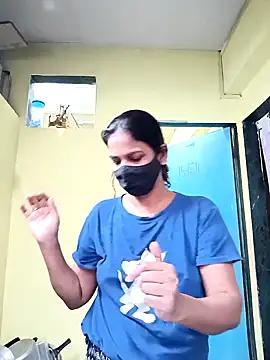 Snapshot of indianliza chatting on 02/08/25, 01:54 indianliza online show from 02/08/25, 01:54