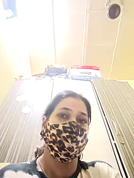 Snapshot of indianliza chatting on 02/15/25, 03:42 indianliza online show from 02/15/25, 03:42