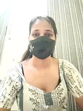 Snapshot of indianliza chatting on 03/08/25, 03:50 indianliza online show from 03/08/25, 03:50