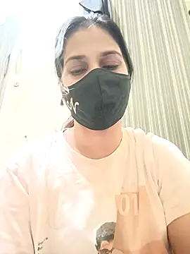 Snapshot of indianliza chatting on 03/10/25, 04:17 indianliza online show from 03/10/25, 04:17