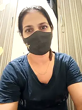 Snapshot of indianliza chatting on 03/21/25, 07:35 indianliza online show from 03/21/25, 07:35