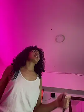 Snapshot of TheKing6ix9ine69 chatting on 11/23/25, 11:04 TheKing6ix9ine69 online show from 11/23/25, 11:04