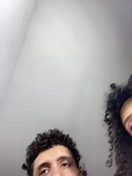 Snapshot of TheKing6ix9ine69 chatting on 12/21/25, 03:46 TheKing6ix9ine69 online show from 12/21/25, 03:46