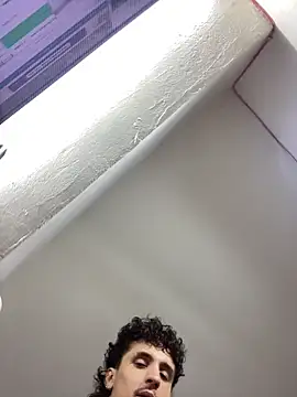 Snapshot of TheKing6ix9ine69 chatting on 01/16/26, 05:22 TheKing6ix9ine69 online show from 01/16/26, 05:22