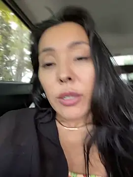 Snapshot of IzanamiTime chatting on 01/14/25, 05:08 IzanamiTime online show from 01/14/25, 05:08