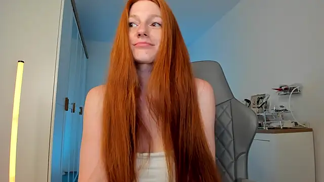 Aliceginger99 online show from 06/26/26, 01:37