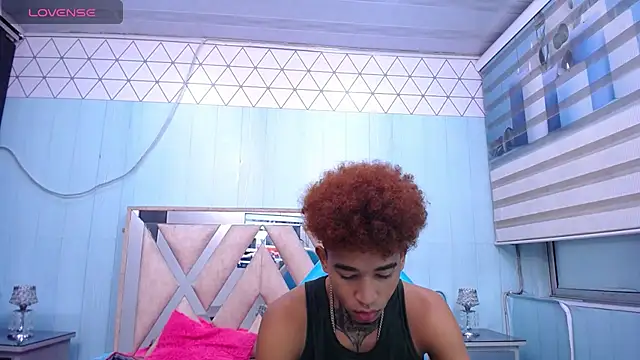 sexy blacks  online show from 03/05/25, 11:38