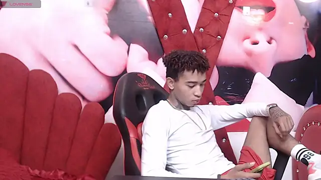 sexy blacks  online show from 09/09/25, 11:21