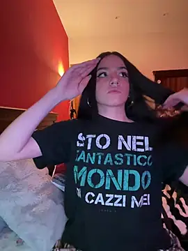 Snapshot of ShannonShanny chatting on 12/18/24, 08:03 ShannonShanny online show from 12/18/24, 08:03