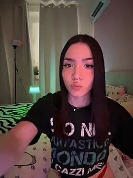 Snapshot of ShannonShanny chatting on 10/16/25, 12:17 ShannonShanny online show from 10/16/25, 12:17