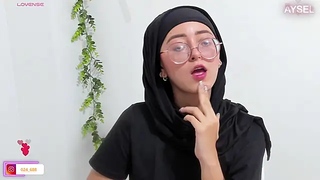 aysel elid online show from 12/09/24, 09:05