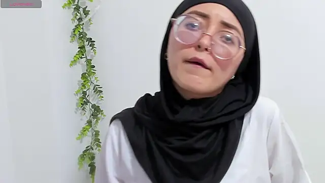 aysel elid online show from 12/11/24, 11:00