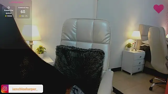 ChloeHarper  online show from 11/08/25, 11:43